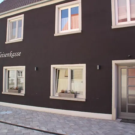 Alte Raiffeisenkasse *